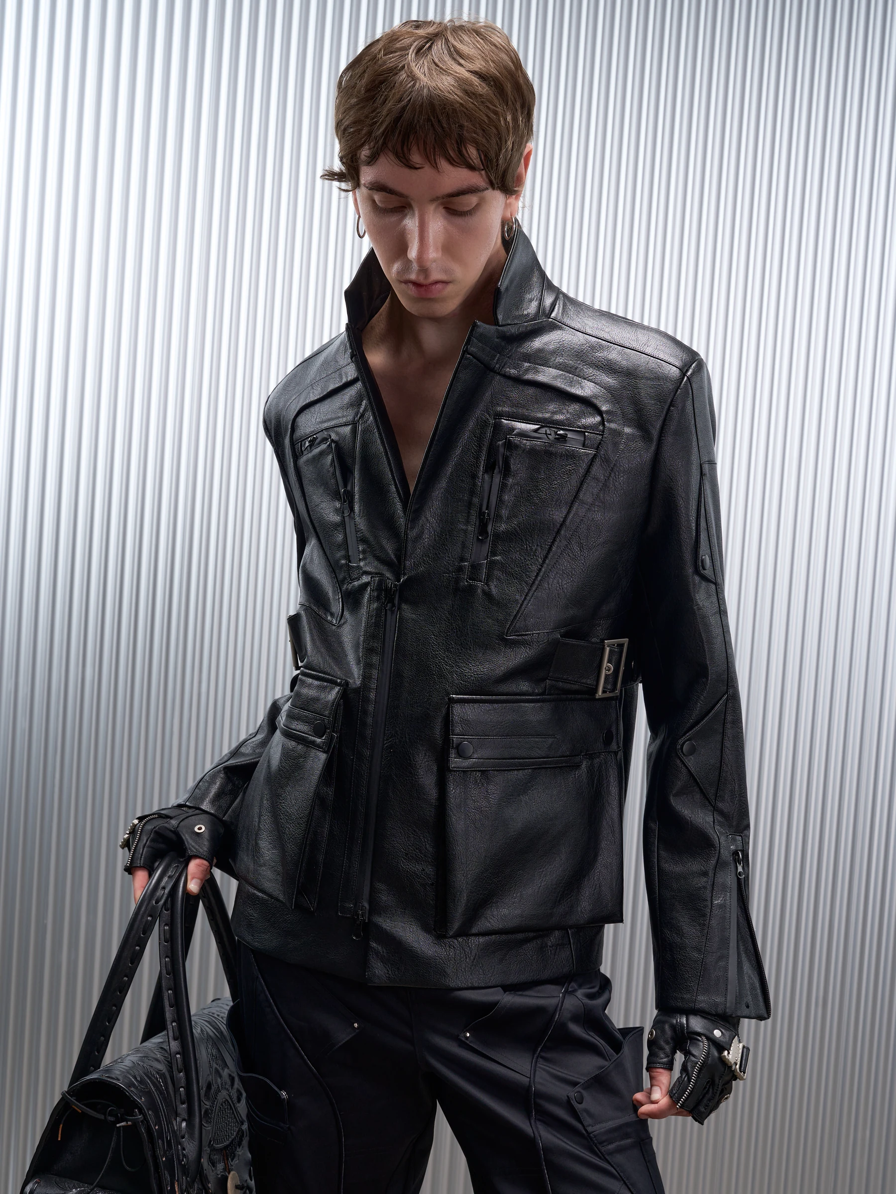 CONIRSA 黑色皮革造型 Lookbook